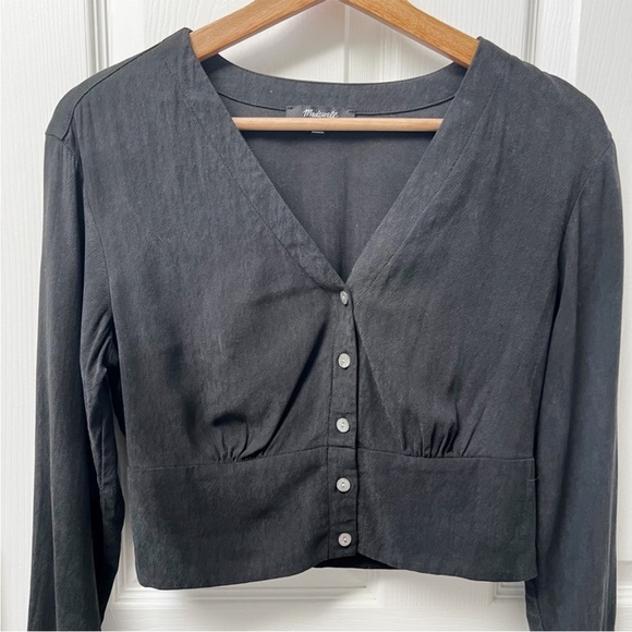 Madewell V-Neck Button-Front Shirt in Black - Picture 4 of 11